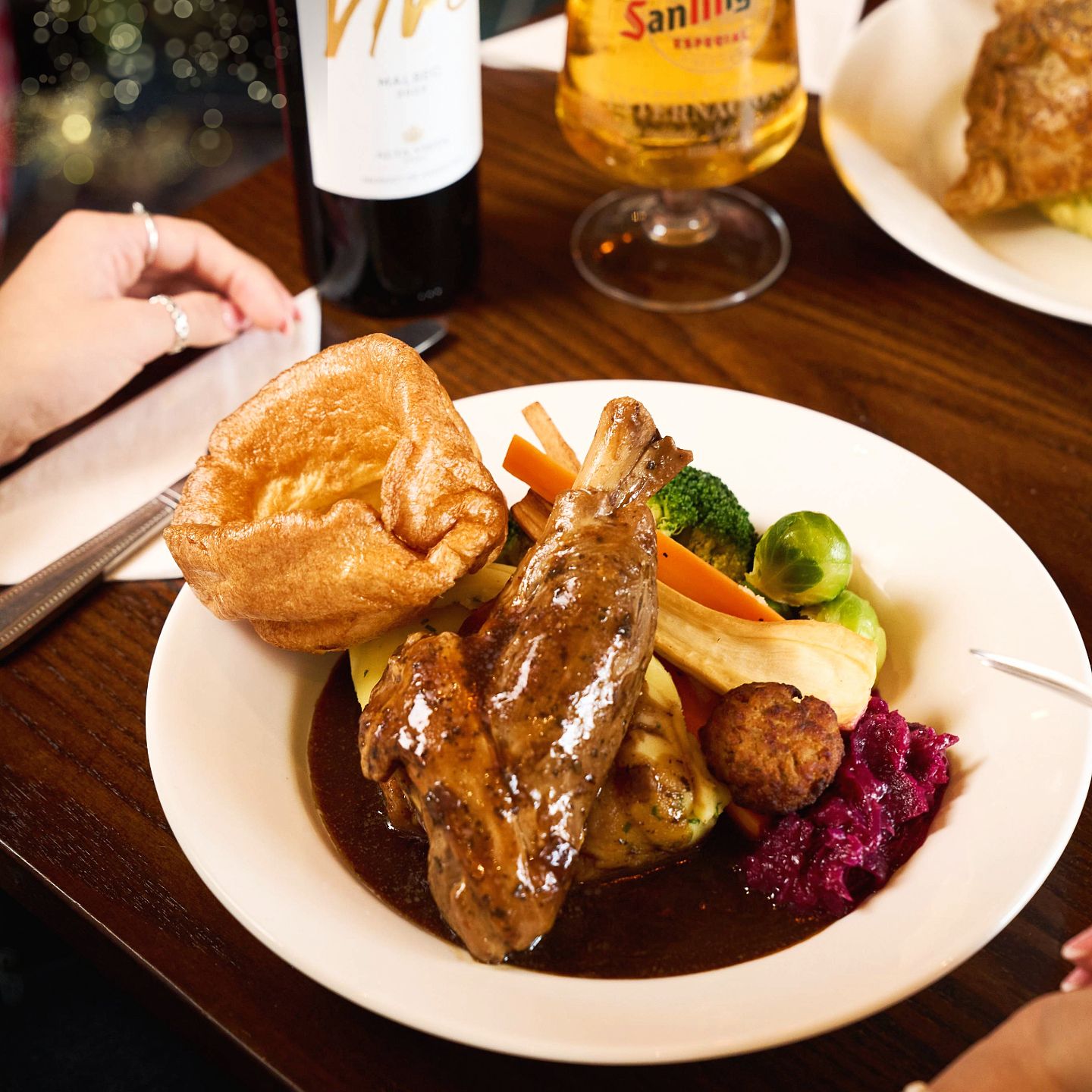 Christmas Day 2025 Lunch, Dinner & Dining at The Sun in Halesowen