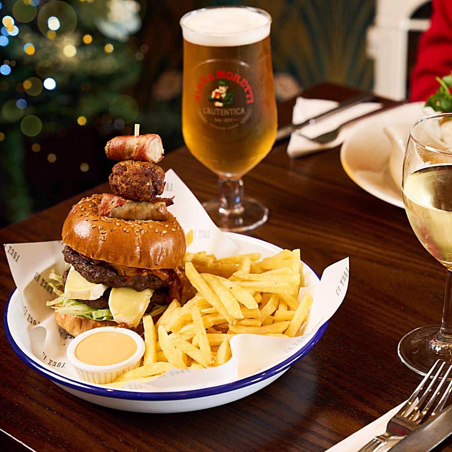 Festive Lunch & Dinner at The Sun in Halesowen